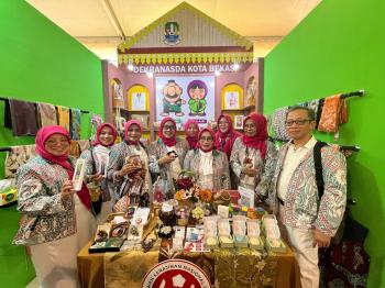 Dekranasda Kota Bekasi Promosikan Produk Unggulan di HUT ke-45 Dekranas